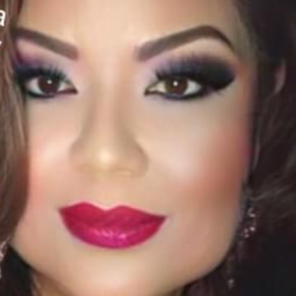 Meet your Posher, Rowena - Picture 1 of 1